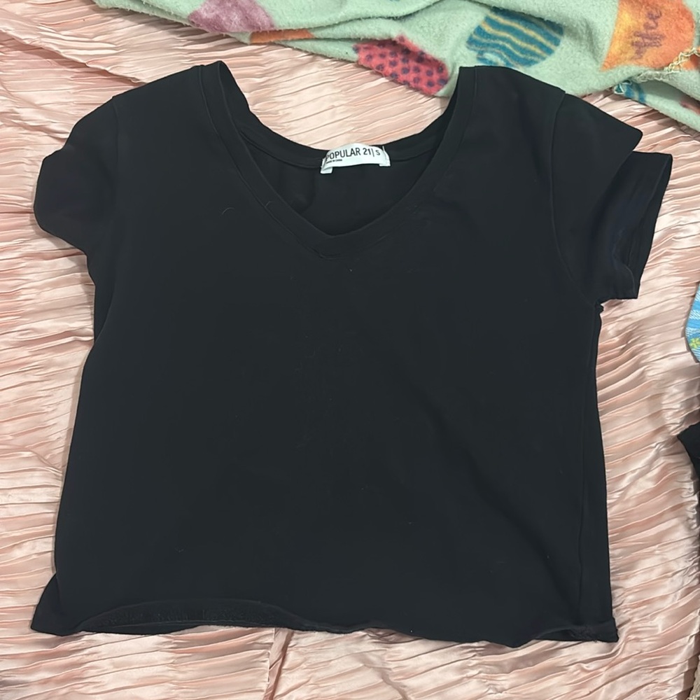 Black v neck size small crop top